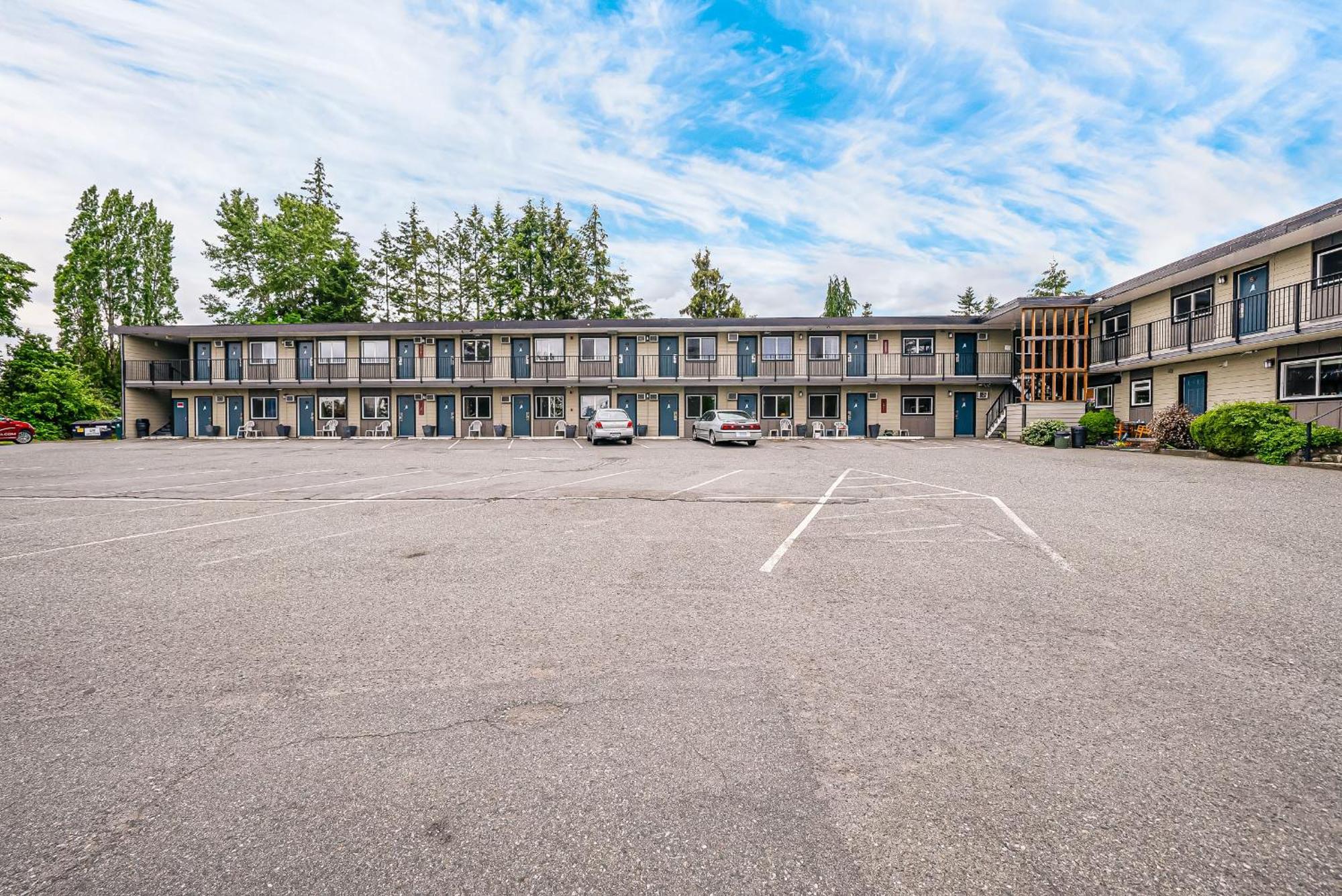 Bluebird Motel Нанаймо Экстерьер фото